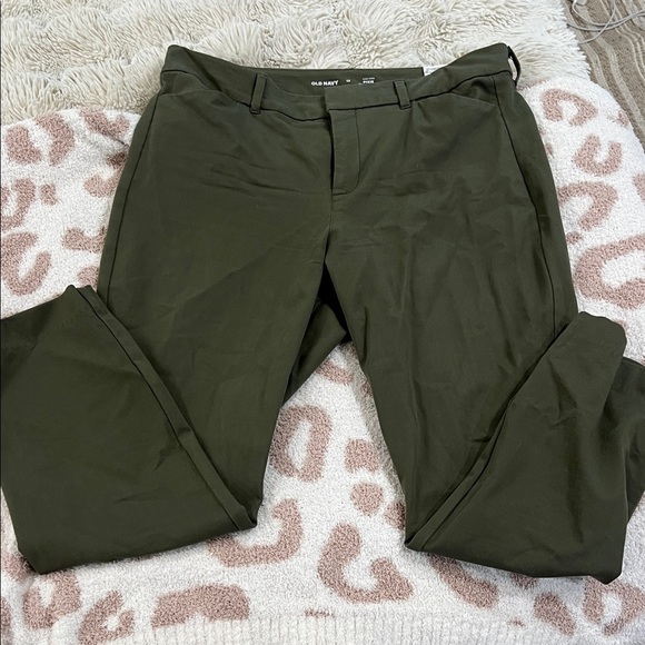 Old Navy Olive Green High Waisted Pixie Pants Skinny - Picture 2 of 6